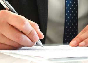 5 Questions You Should Ask When Hiring A Best Lawyer In UK